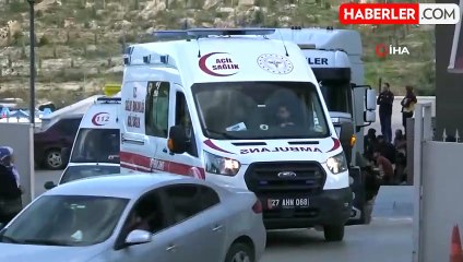 Gaziantep'te yakıt tankerinde 2'si ölü, 7'si baygın 52 düzensiz göçmen bulundu
