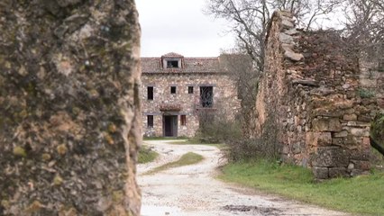 Se vende este pueblo de Segovia por 180.000 euros y está a una hora de Madrid