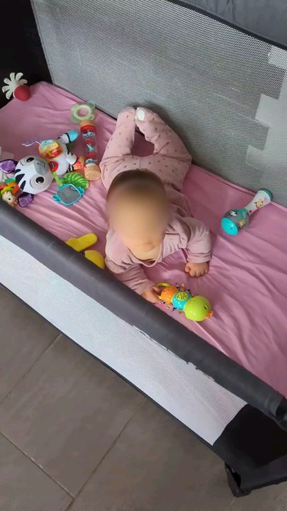 Quand tu dois garder la petite.