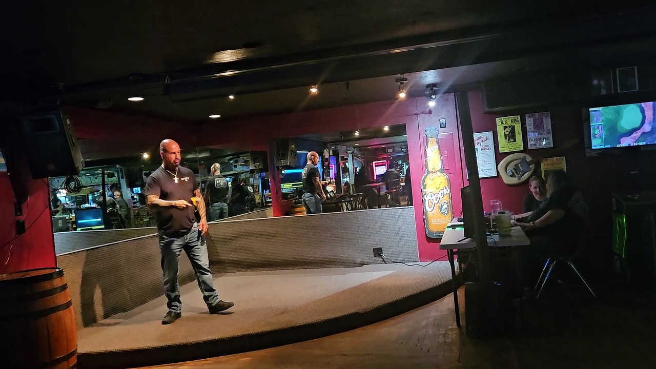 DREAM THEATER - PULL ME UNDER (PERFORMED AT CRUZERS BAR)