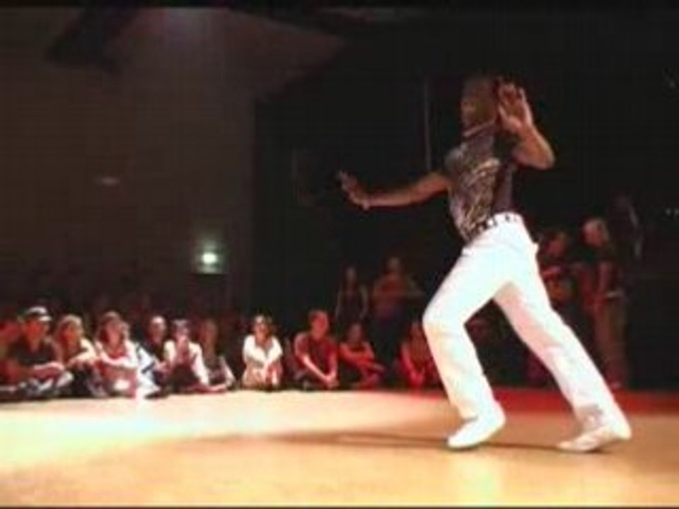 Nuit de la salsa 2008 - Le Mans - Impro de Jorge Yanek Diana