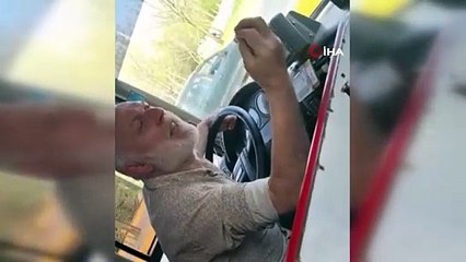 Otobüste bebek arabası kavgası: "Seni mermi manyağı yaparım"