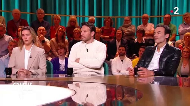 Inceste : L'actrice Vahina Giocante explique comment son père a expliqué au juge d'instruction que à 5 ans, c'est elle qui était dérangée car elle le harcelait pour jouer avec son sexe