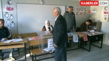 Adıyaman'da oy kullanma işlemi başladı