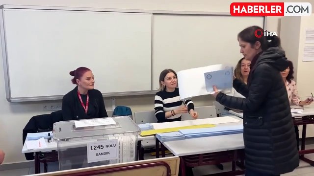 Ünlü sanatçı Candan Ercetin Sandık Kurulu Üyesi oldu