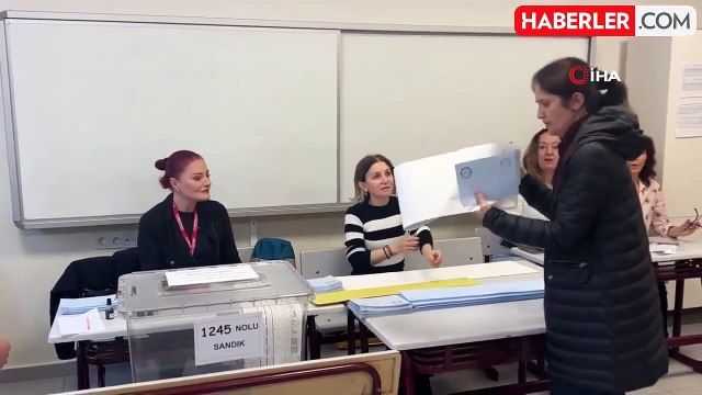 Ünlü sanatçı Candan Ercetin Sandık Kurulu Üyesi oldu