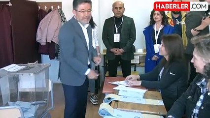 Bakan Yumaklı, Ankara'da oyunu kullandı