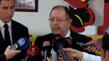 YSK Başkanı Ahmet Yener, oyunu kullandı