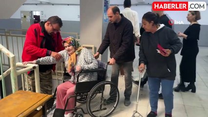 Engelli vatandaşlar tekerlekli sandalyeyle oyunu kullandı