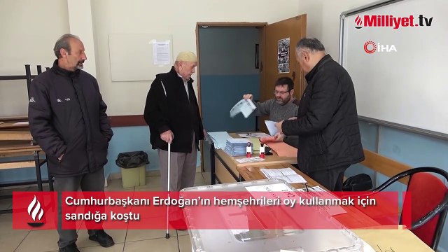 Cumhurbaşkanı Erdoğan’ın hemşehrileri oy kullanmak için sandığa koştu