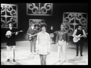 THE EXECUTIVES - Sit Down, I Think I Love You (Bandstand 1967)