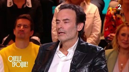 Anthony Delon face à une photo de son ex-compagne Stéphanie de Monaco dans "Quelle époque !" sur France 2.