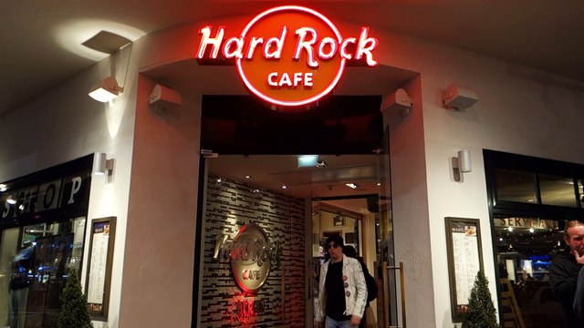 Michael The GlitterKing another night at Hard Rock Cafe Berlin