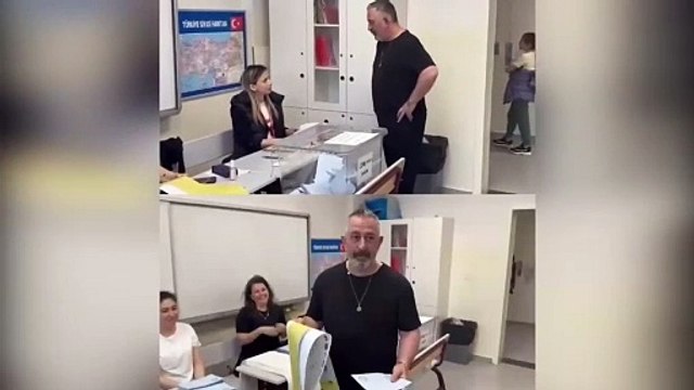 Cem Yılmaz sandık başında bombayı patlattı