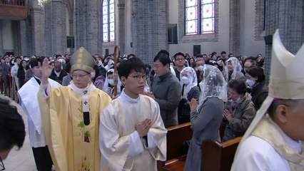 정순택 대주교 부활절 미사 집전..."새 출발 희망 가져야" / YTN