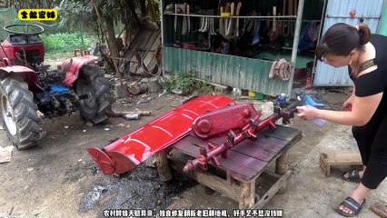 The village girl operates the rice milling machine for the villagers, she lives well with her skills