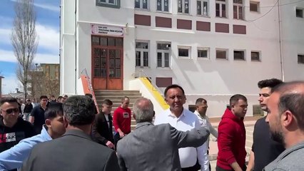 AKP seçmen taşıyor: Doğuda pek çok ilde asker ve polise oy kullandırma gündem oldu