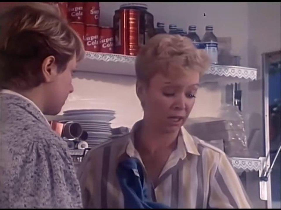 Drei Damen vom Grill - Ganze Serie - Staffel 5/Folge 3  'Kungeleien' - 1984