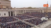 Pasqua 2024, piazza San Pietro gremita di fedeli