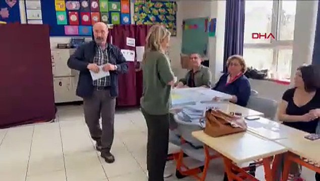 Berrak Tüzünataç, Nilperi Şahinkaya ve Saba Tümer oylarını kullandı