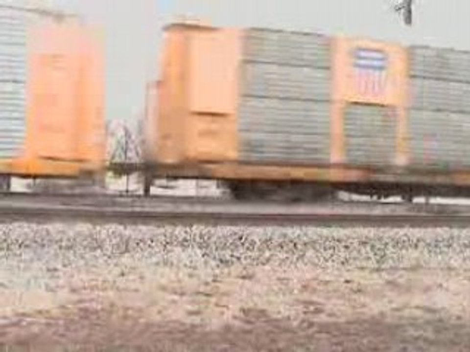 BNSF Stack Train. Nice K3LA Horn