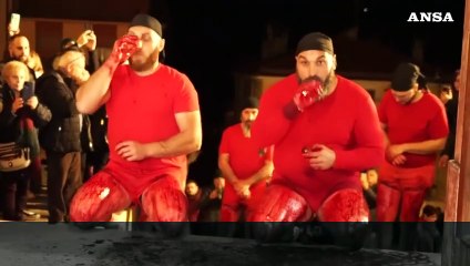 Rito dei battenti in Calabria, un flagellante: "Lo faccio per la mia forte devozione"