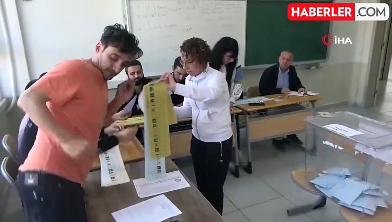 ŞANLIURFA SEÇİM SONUÇLARI CANLI! Şanlıurfa'da Zeynel Abidin Beyazgül mü Mehmet Kasım Gülpınar mı kazanıyor, kim önde?