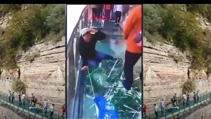 CHINA GLASS BRIDGE CRACK PRANK COMPILATION!
