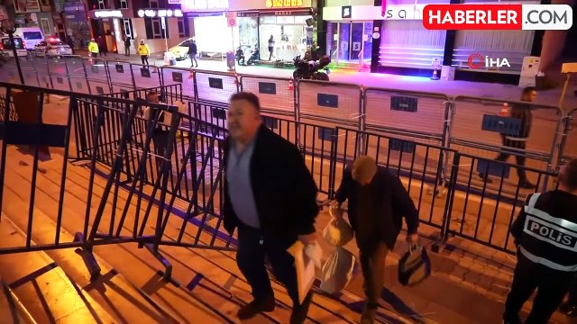 Oy çuvalları İl Seçim Kurulu'na getiriliyor