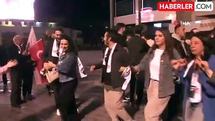 Başkent'te Mansur Yavaş destekçilerinin kutlaması erken başladı