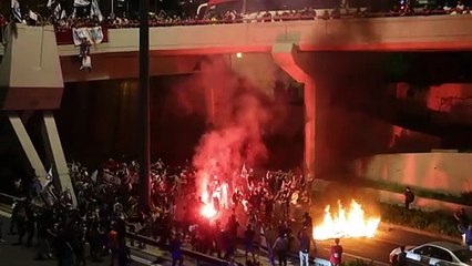 Bombardeios contra Gaza; protestos em Israel