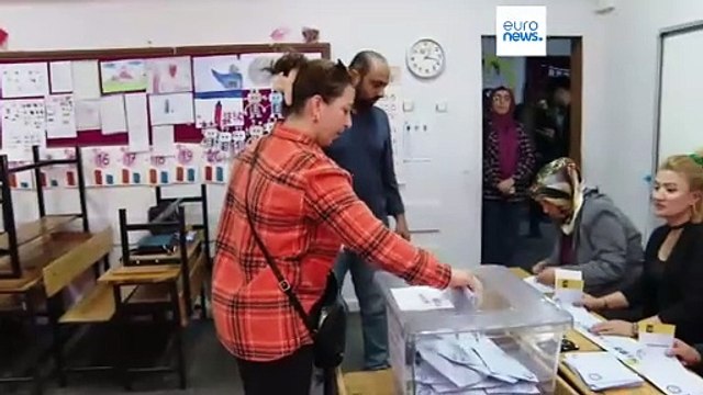 Оппозиция лидирует на муниципальных выборах в Турции – подсчитано более половины голосов