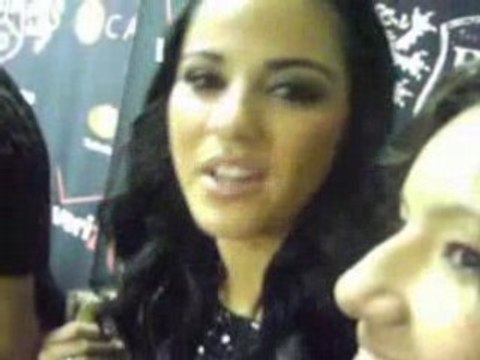 Maite Manda Saludos a MaitePerroniFans.NET