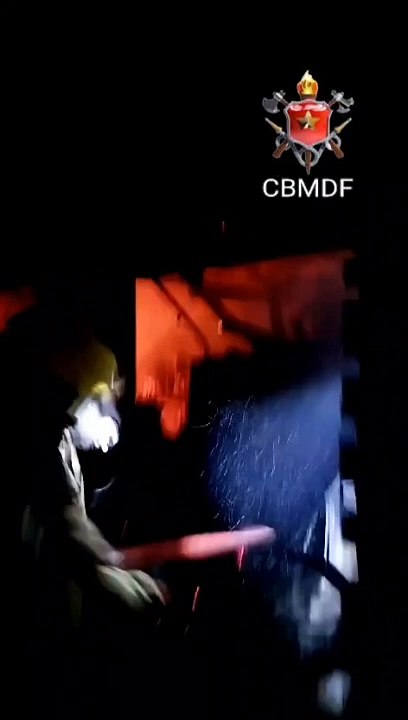Incêndio generalizado atinge gráfica em Vicente Pires