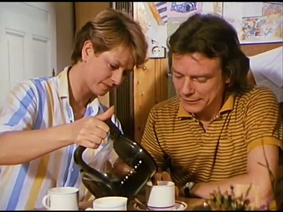 Drei Damen vom Grill - Ganze Serie - Staffel 5/Folge 12  'Stichwort : Herzenssache' - 1984