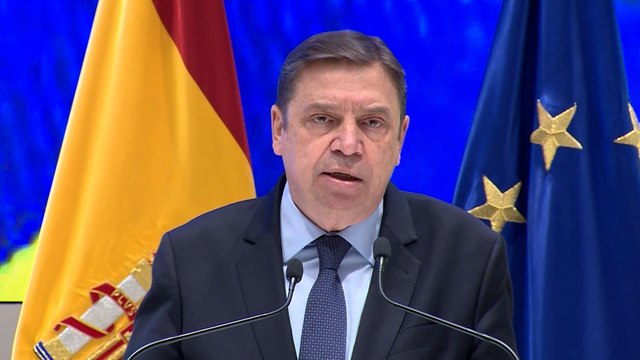 Planas lanza créditos ICO por 700 millones de euros y ayudas fiscales para atraer a los agricultores a un acuerdo 'in extremis'