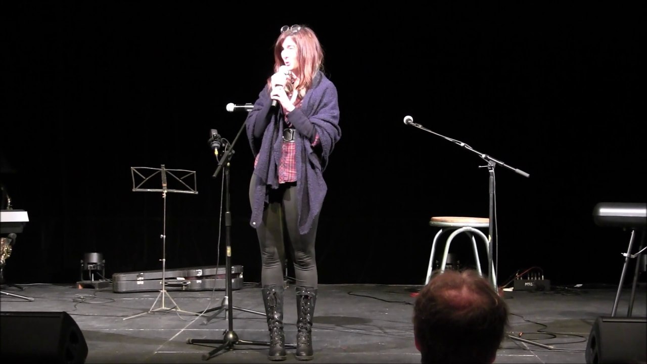Camille présentatrice