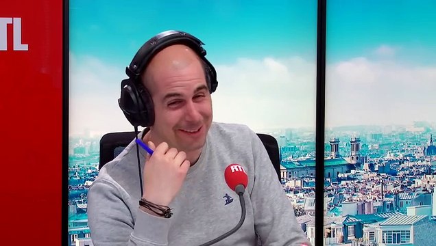 C'est férié et je bosse, mais bon, comme je suis nouveau dans la boite, je ne fais pas de vague