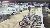 Ladrão furta bicicleta Vmaxx no pátio da Prefeitura