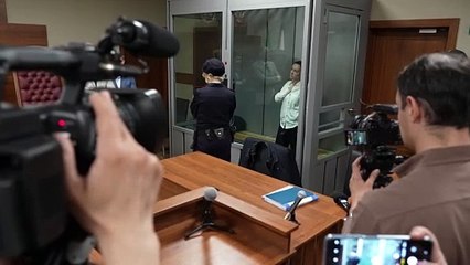 Un tribunal ruso prolonga la detención de periodista estadounidense Alsu Kurmasheva