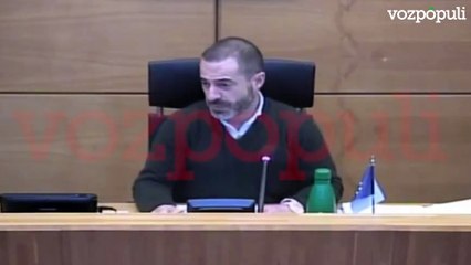 Un alcalde socialista de Asturias se gasta 1.200 euros en una cafetera: "Están invitados, traigan bizcocho"