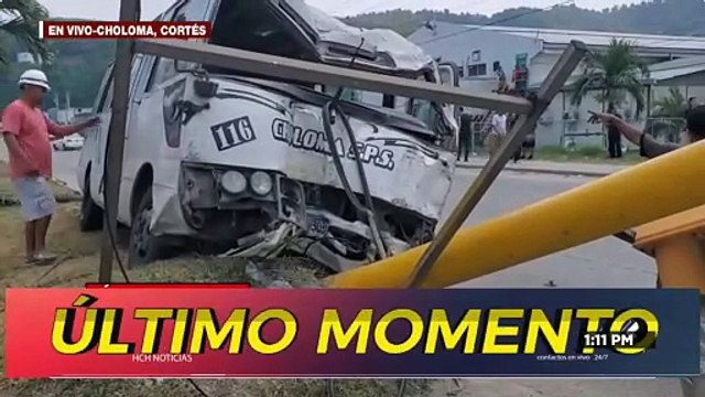 ¡Macanazo! Varios heridos al estrellarse rapidito con postes en Choloma