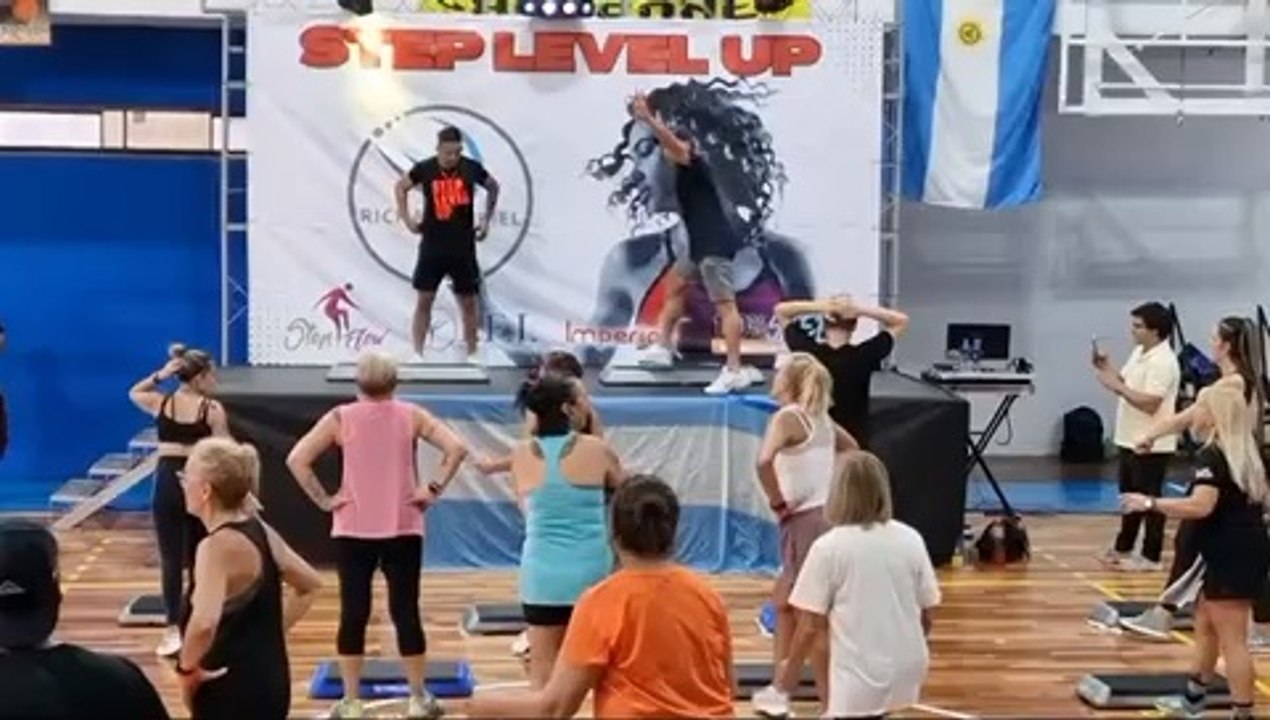 Step Level Up Convention Fabian Kühn and Richard Uriel