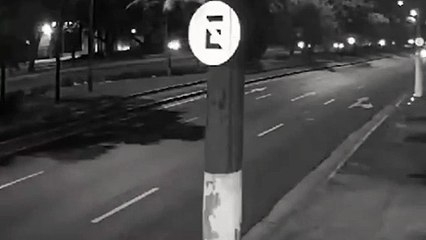 Motorista de aplicativo morre após colisão com Porsche em alta velocidade; veja vídeo