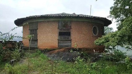 A INCRÍVEL CASA REDONDA, UM LUGAR MÍSTICO E MISTERIOSO NO ALTO DA COLINA
