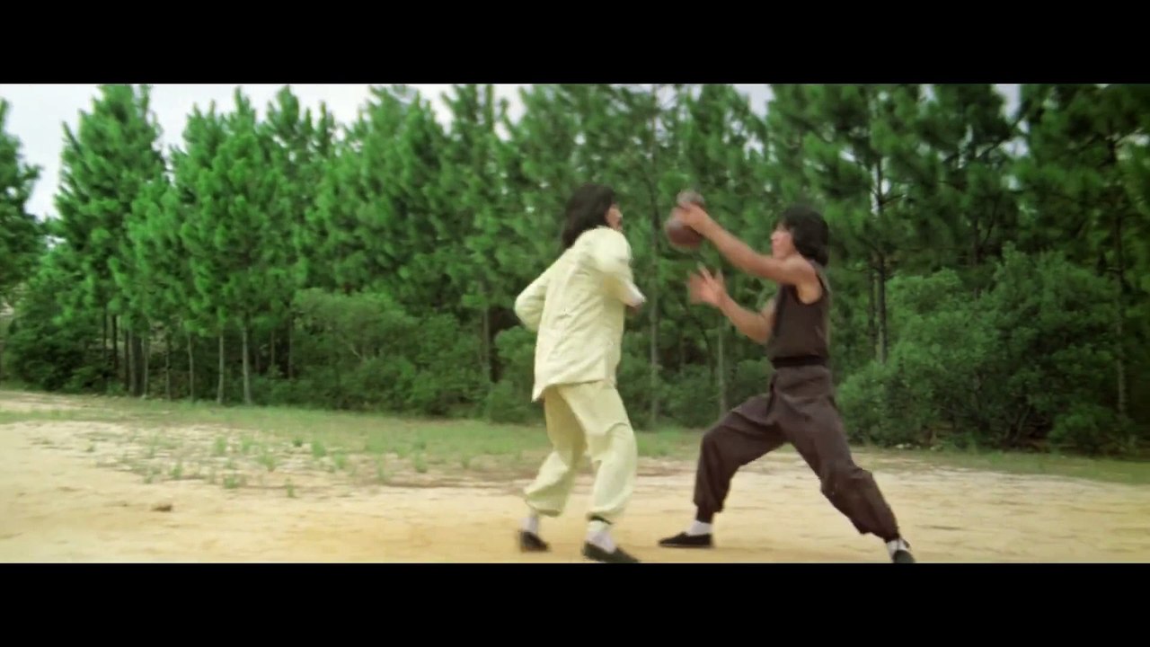 Jackie Chan's final battle with Lightning Leg in the movie DRUNK MASTER (1978)