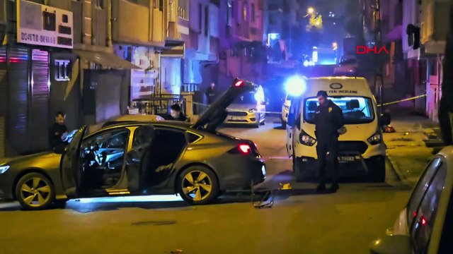 Sultangazi'de iki grup arasında silahlı çatışma; Kameralar saniye saniye kaydetti