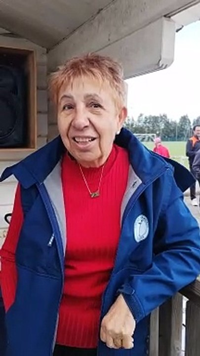 Pétanqueuse Marie interviewée lors du concours coupe France le 1er avril