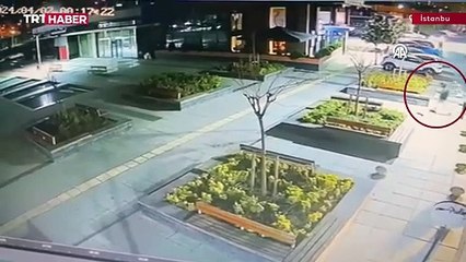 Başakşehir'de düzenlenen el bombalı saldırıda iş yerleri hasar gördü