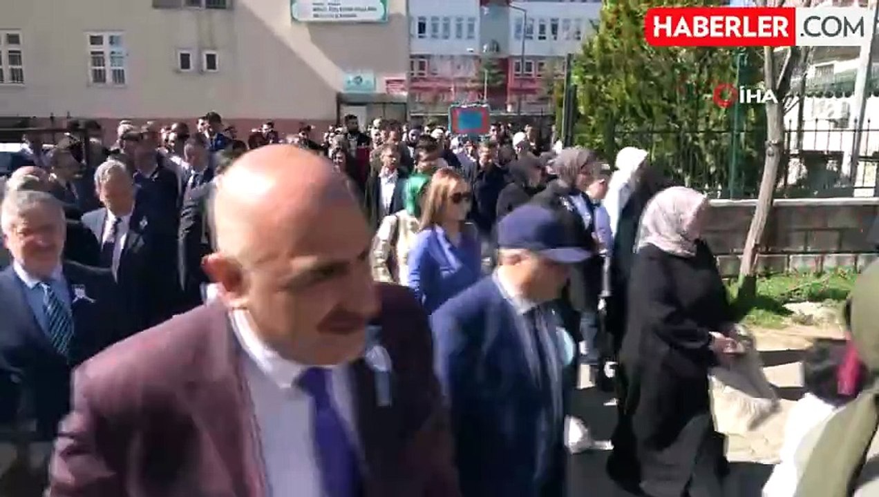 Bingöl'de Otizm Farkındalık Yürüyüşü